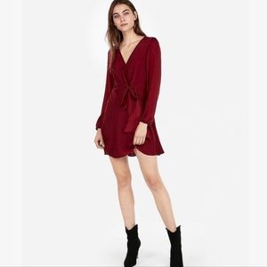Express, L, Burgundy/ Maroon